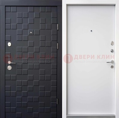 Темная входная дверь с белой МДФ внутри ДМ-222 в Ивантеевке