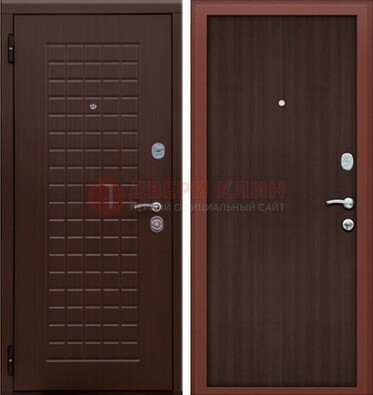 Коричневая металлическая дверь с МДФ ДМ-78 в квартиру в Ивантеевке