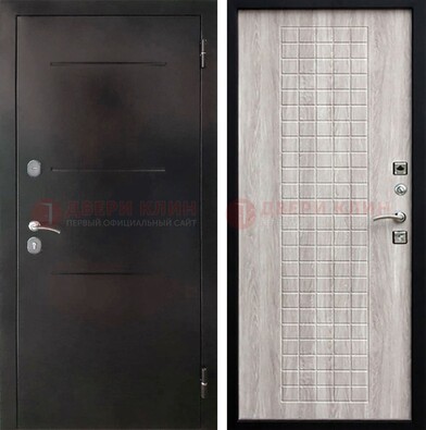 Черная железная дверь с порошковым покрытием и филенчатой МДФ ДП-221 в Ивантеевке
