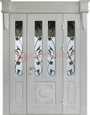 Входная парадная дверь со стеклом и ковкой в белом цвете ДПР-93 в Ивантеевке