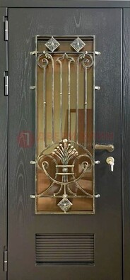 Одностворчатая железная дверь со стеклом и ковкой для дома ДСК-101 в Белгороде