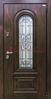 Темная филенчатая железная дверь со стеклом и ковкой ДСК-102 в Белгороде