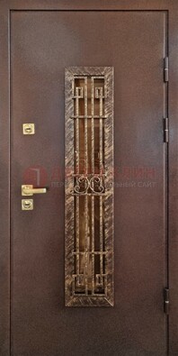 Металлическая дверь с порошковым напылением со стеклом и ковкой ДСК-110 в Ивантеевке
