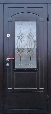 Черная уличная дверь Винорит со стеклом и ковкой ДСК-259 в Ивантеевке