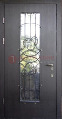 Остекленная стальная дверь с ковкой ДСК-26 в Пскове