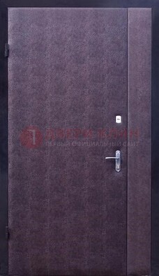 Бордовая металлическая тамбурная дверь ДТМ-3 в Ивантеевке