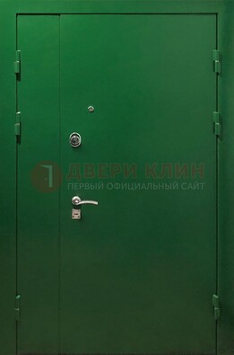 Зеленая распашная тамбурная дверь Порошок ДТМ-47 в Ивантеевке