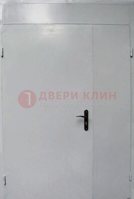 Белая металлическая тамбурная дверь ДТМ-5 в Ивантеевке