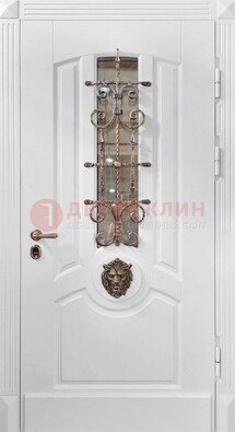 Белая металлическая дверь с виноритом и стеклом с ковкой ДВТ-165 в Ивантеевке