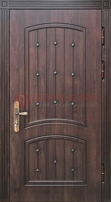 Коричневая уличная дверь с виноритом для дома ДВТ-235 в Ивантеевке
