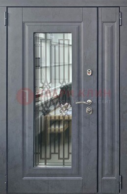 Серая стальная дверь Винорит со стеклом и ковкой ПЛ-29 в Ивантеевке